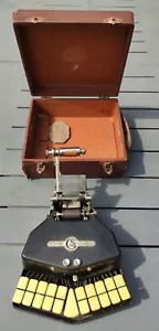 Grandjean Stenotype Paris Objet De Vitrine Collection Vintage Métier De L'écrit - Foto 1 di 9