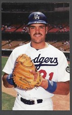 1993 BARRY COLLA Mike Piazza DODGERS  UNSIGNED  3-1/2 x 5-1/2  PHOTO POSTCARD #3
