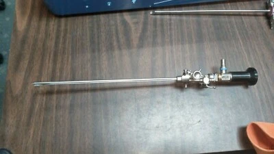 Cistoscopio deflector de doble canal GYRUS ACMI E152 y M3-70A E GUARENTEE Foto 1 de 4