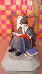 Harry Potter, escultura decorativa, de colección, 4 1/25"h bt 4 1/4"L, por TM/Warner Bros. - Imagen 1 de 10