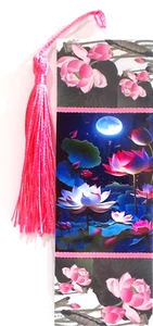 LOTUSBLUMEN/NACHT MOND ÜBER SEE EINZIGARTIGES LAMINIERTES LESEZEICHEN - Bild 1 von 1