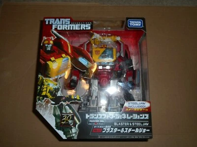 TRANSFORMERS GENERACIONES TAKARA TOMY BLÁSTER Y MANDÍBULA DE ACERO TG-17 Foto 1 de 2