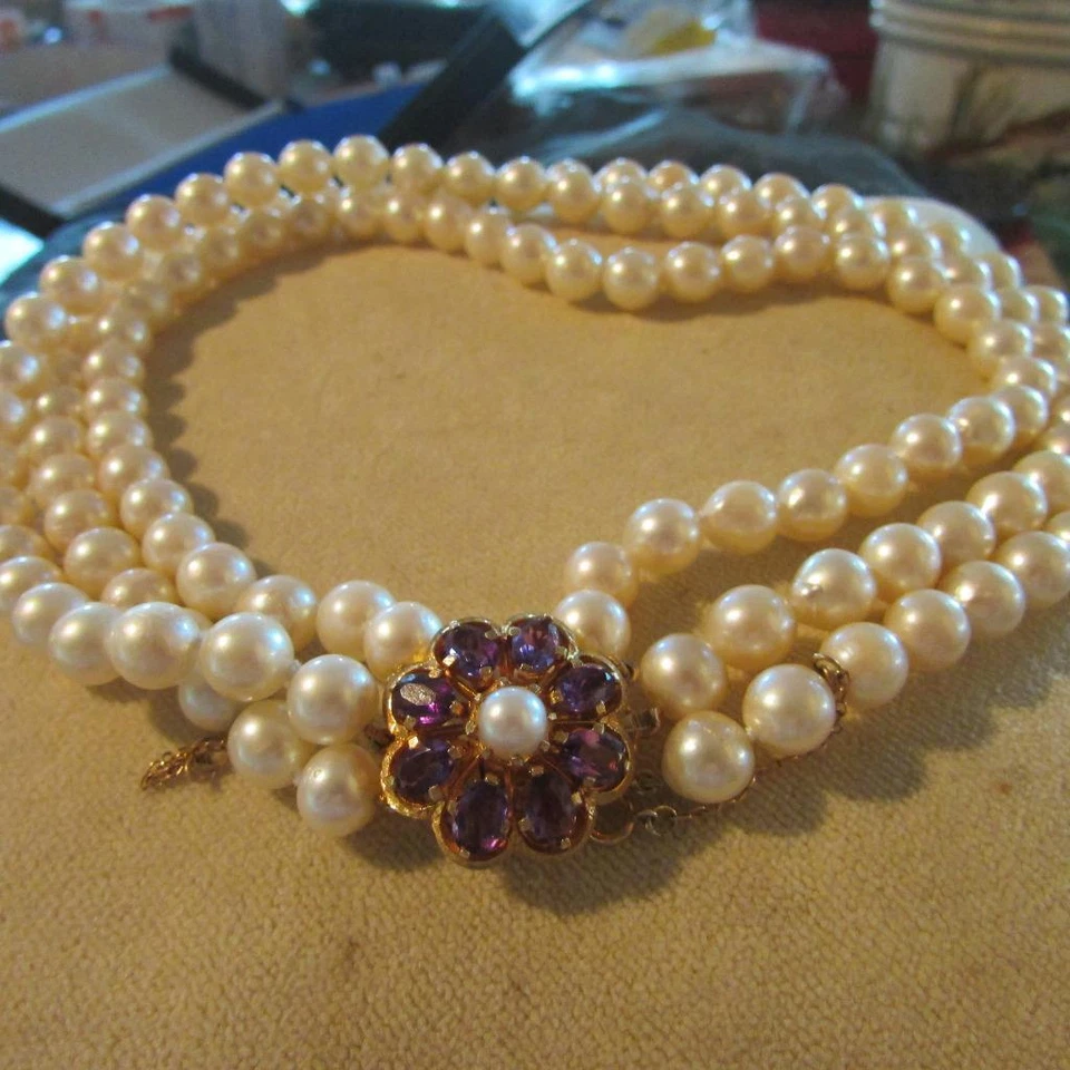 Stunning Vintage Three Strand Cultured Pearl Necklace & 9ct Gold Amethyst Clasp, - Image 1 of 1