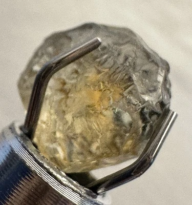 Natural Uncut Green Orange Dot Montana Sapphire 1.20 CT Approx 7x6x3.5 mm - Image 1 of 4