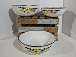 Vintage Emaillegeschirr Metall Gänseblümchen 3er Set verschachtelte Rührschüsseln - Bild 1 von 4