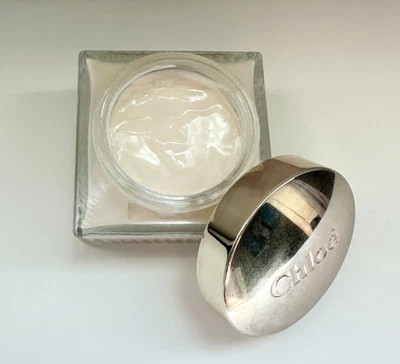 Crema corporal perfumada CHLOE Signature 5 oz/150 ml Foto 1 de 4