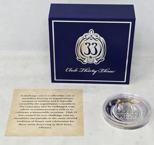 Neu Disneyland Club 33 Court Des Anges Challenge Coin 2023 Neu mit Etikett Court Of Angels - Bild 1 von 4