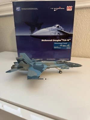 Hobby Master 1/72 HA3544 F/A-18A Hornet USN NSAWC, #55, NAS Fallon - Image 1 of 4
