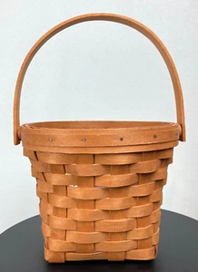 1995, Longaberger, Handwoven, Small Fruit Basket with Swing Handle and Liner - Picture 1 of 17