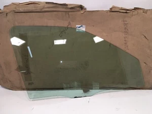 Ford Mondeo Mk1 1992-1996 Right Front Door Window Glass With Tint 1013981 RHS - Picture 1 of 8