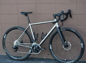 Titanium road bike - Picture 1 of 9