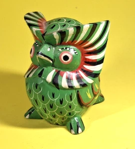 Vintage Green Owl Hand Crafted Wood Carving Mexican Folk Art Colorful Signed - Picture 1 of 9