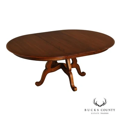 Mesa de comedor redonda de extensión estilo francés Ethan Allen Country Foto 1 de 4