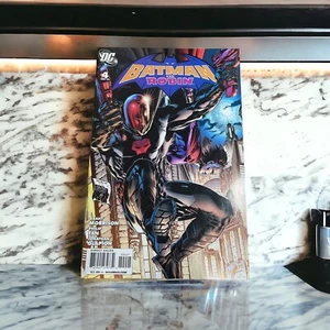 Batman and Robin #4 2009 Variant - Excellent Condition - Picture 1 of 2