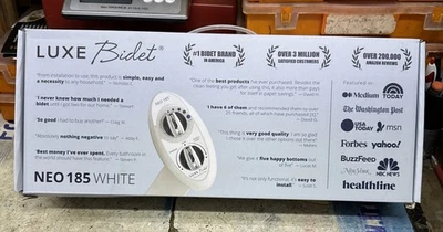 ✅ EN MANO ✅ LUXE Bidé NEO 185 Accesorio de Inodoro Doble Boquilla, Presión de Agua Ajustable Foto 1 de 4