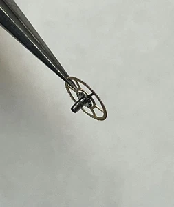 Piñón cañón NOS ETA 2370 2373 2375 2377 2378 #242 (EXCELENTE ESTADO) HT 2,65 mm - Imagen 1 de 5