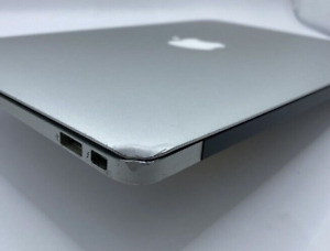 Apple Macbook Air 11.6" 1.3 GHz Core i5 128 GB SSD, 4GB RAM MD711LL/A C GRADE