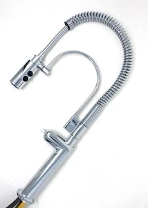 BRIZO Odin 1,8 GPM Semi-Profi Küchenarmatur mit 2 Funktionen Stab ohne Griff - Bild 1 von 3