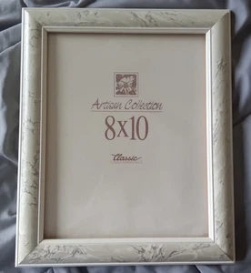 PHOTO FRAME 10 X 12 INCH  BEIGE PATTERNED WOOD - Picture 1 of 5