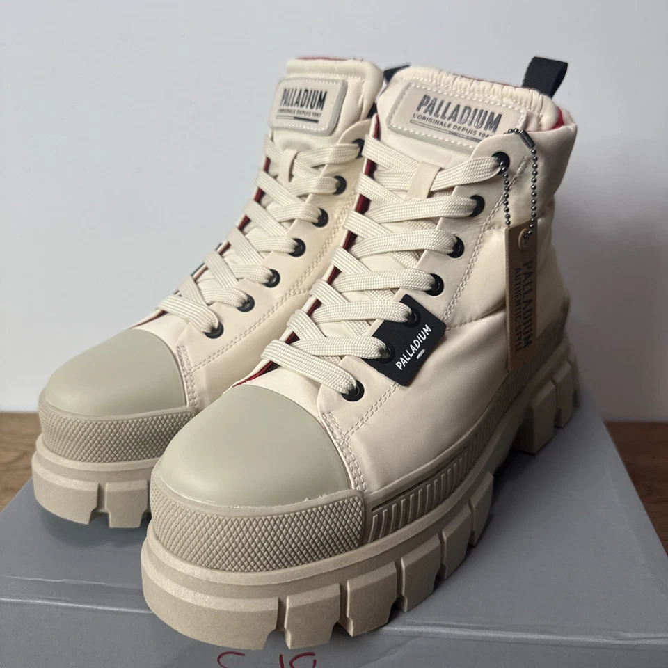 Palladium Revolt Overcrush Comfort Lug Sole Ankle Boots Ivory Womens Sz 10