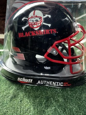 NEBRASKA CORNHUSKERS BLACKSHIRTS NCAA MINI CAPACETE SCHUTT NOVO NA CAIXA - Imagem 1 de 2