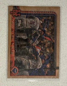 2025 Topps Series 2 - New York Mets #553 - Wood Parallel SSP /25 - Picture 1 of 2
