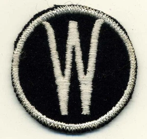 Hermoso parche vintage blanco sobre negro "W" símbolo 2" - Imagen 1 de 1