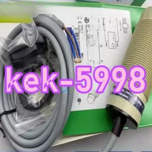 1PZ NUOVO sensore capacitivo XT230A1FBL2 #JH - Foto 1 di 2