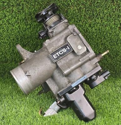 Cuerpo del acelerador de inyección de combustible Lexus GS300 IS300 2000-2004 22030-46210 OEM JDM Foto 1 de 4