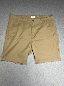 Quiksilver Straight Tapered Fit Mens Khaki Shorts Size 38 - Picture 1 of 12