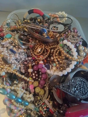 2lb Broken Jewelry Lot For Craft Mystery Lot Repurpose Jewelry   50Lots  Left - Image 1 of 4