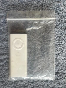 Genuine Original Apple Mac Remote Control A1156 - Picture 1 of 2