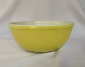 Vintage Pyrex Mixing Bowl Yellow #404 4 quart - Picture 1 of 12