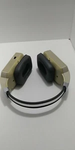 VINTAGE TANDY RADIO SHACK AM / FM HEADPHONE RADIO WITH INSTRUCTIONS - WORKING - Picture 1 of 5