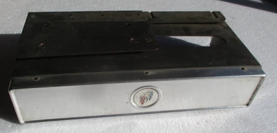 Dispensador de pañuelos Buick accesorio usado 1960 1962 1963 Skylark Riviera LeSabre Foto 1 de 4