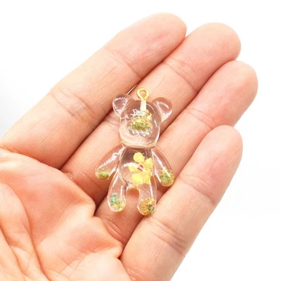 Liquidación 10 PIEZAS Flor Prensada Seca Acrílico Forma de Oso Dije GBY5004 Amarillo Foto 1 de 3