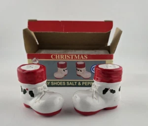 Cracker Barrel Salt & Pepper Set Christmas Holiday Shoes - Picture 1 of 14