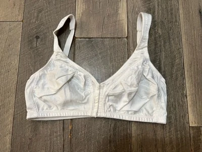 Sutiã branco sem fio fechamento frontal tamanho 40C sem marca - Imagem 1 de 3