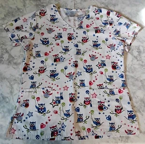 Blusa Médica SB Fourth Of July Roja Blanca y Azul Búhos Talla XS - Imagen 1 de 6