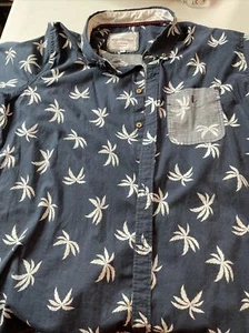 International Report Blue Performance Shirt. Medium Palm Tree - Picture 1 of 4