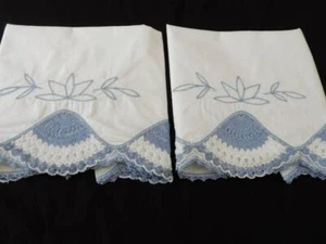 SWEET PAIR VINTAGE PILLOWCASES ~W/ BLUE HAND CROCHETED TRIM~ - Picture 1 of 3