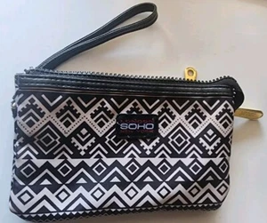 SOHO Black White Geometric Nylon Zip Wallet Clutch Travel Wristlet - Picture 1 of 5