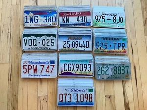 Lotto sfuso di 100 targhe - 10 di ogni stato in condizioni artigianali - Foto 1 di 4