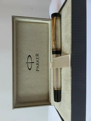Bolígrafo Parker Doble Plegable Plata de Ley y Oro Borde Nuevo En Caja Foto 1 de 2