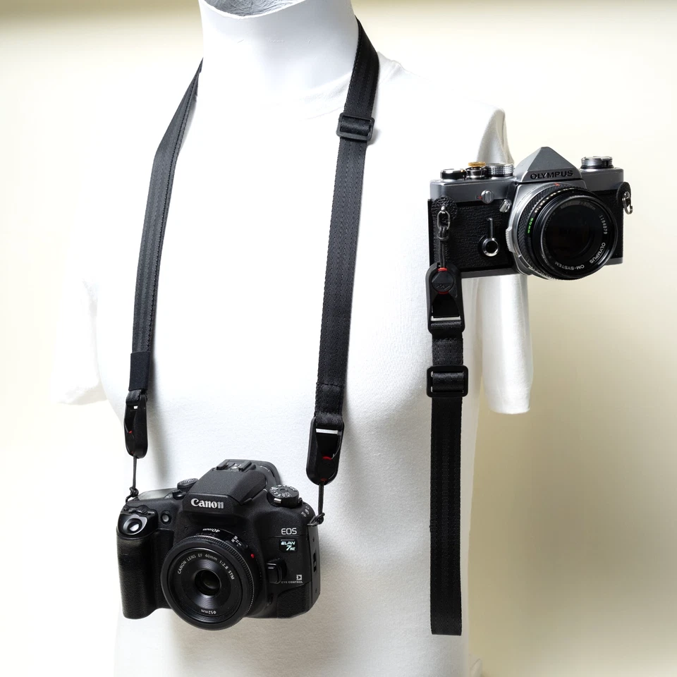 Juego de correas para cámara negras - cuello y muñeca ajustables con anclajes de diseño de pico Foto 1 de 4