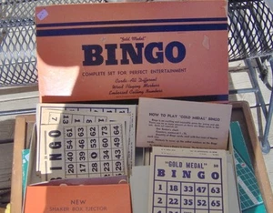 Bingo Transogram de metal dorado con marcadores de madera - Imagen 1 de 2