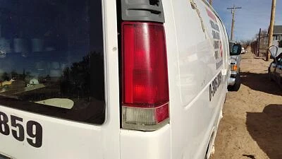 2000-02 Savana Van 2500 Passenger Right Tail Light Oem Brake Lamp Rear 19153085 - Image 1 of 4