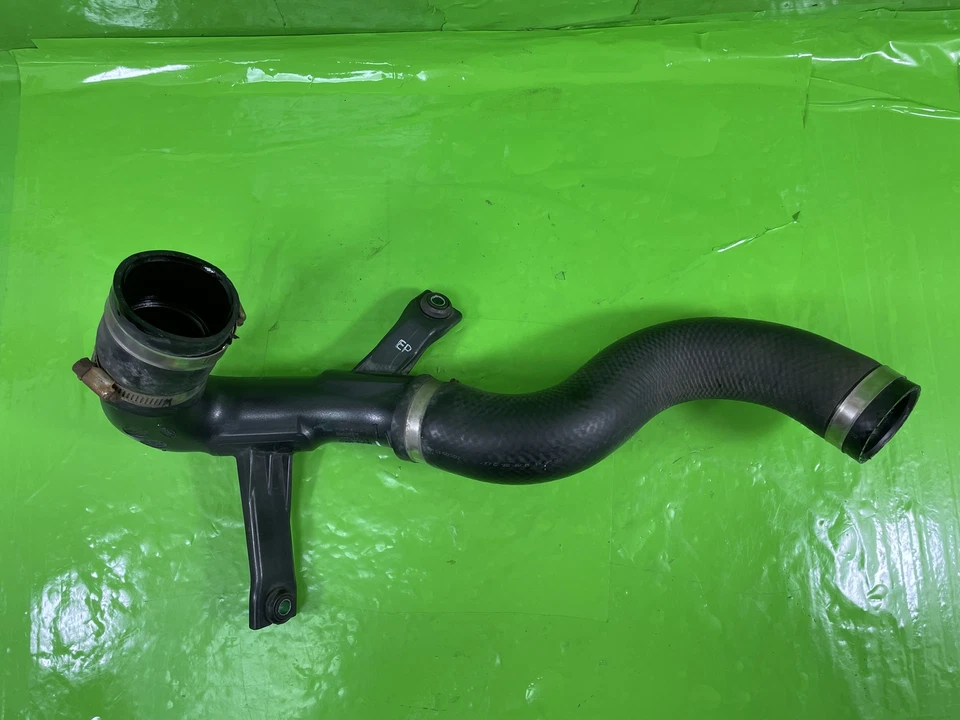 TOYOTA HILUX MK8 TURBO INTERCOOLER PIPE 2.4 DIESEL 2016-2020 17861-0L021 - Image 1 of 4