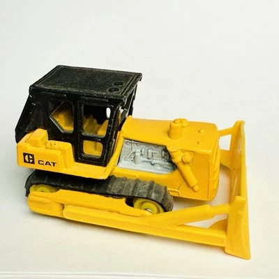 Caterpillar D9 Tractor Bulldozer Yellow Black MB64 1982 Matchbox Superfast 3” - Image 1 of 4