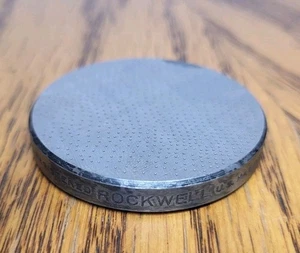 Bloque de prueba de dureza Rockwell registrado genuino vintage 64,3 +/- 0,5 - Imagen 1 de 5